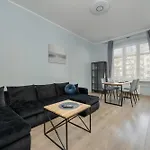 Spacious 3-bedroom Plac Grunwaldzki By Renters *