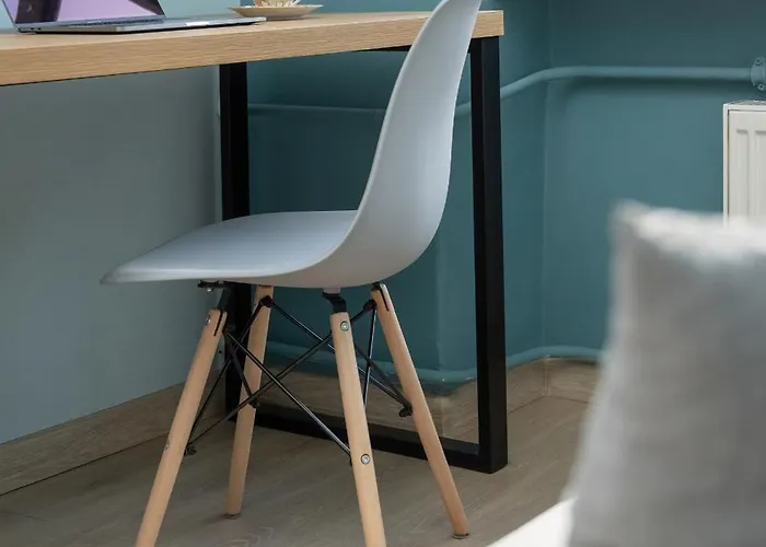 Spacious 3-bedroom Plac Grunwaldzki By Renters דירה *