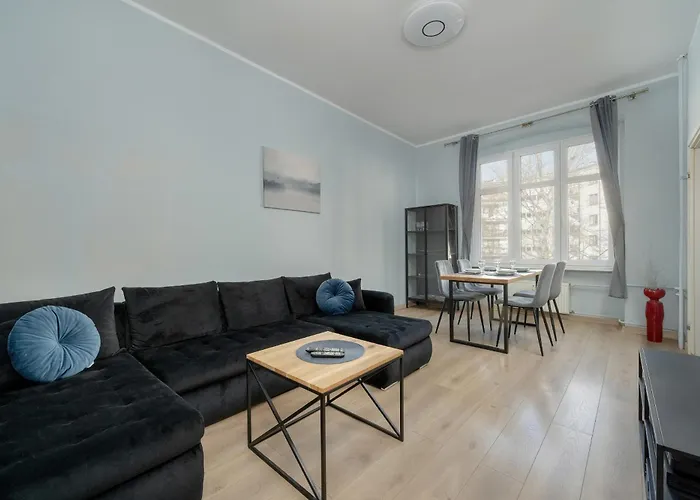 Spacious 3-bedroom Plac Grunwaldzki By Renters *