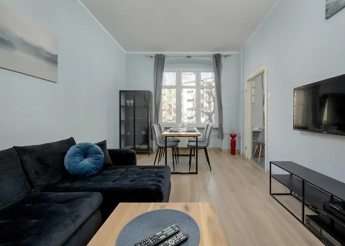 Spacious 3-bedroom Plac Grunwaldzki By Renters Апартаменты *