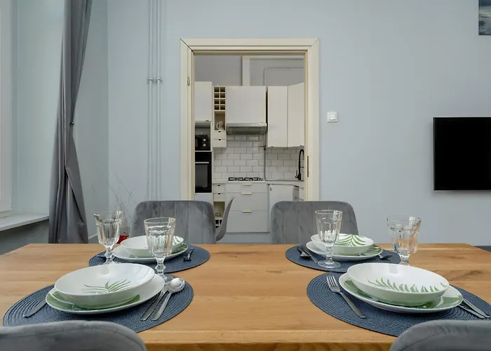 Апартаменты Spacious 3-bedroom Plac Grunwaldzki By Renters *