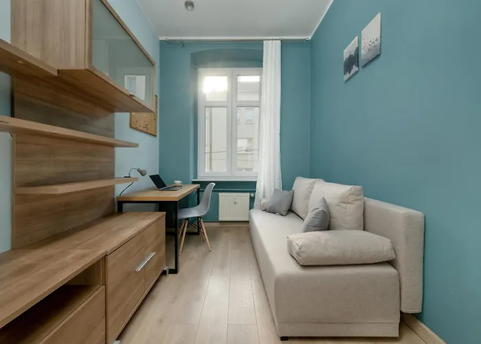 Spacious 3-bedroom Plac Grunwaldzki By Renters * Вроцлав